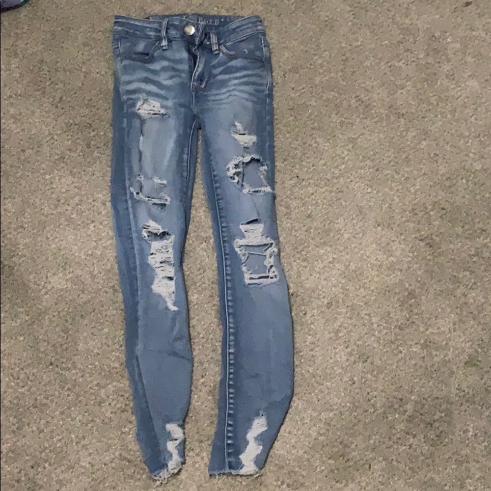 Ripped blue stretch jeans